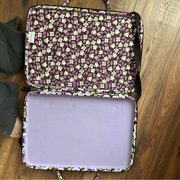 Purple hard case for a large laptop - Picture 2 of 2